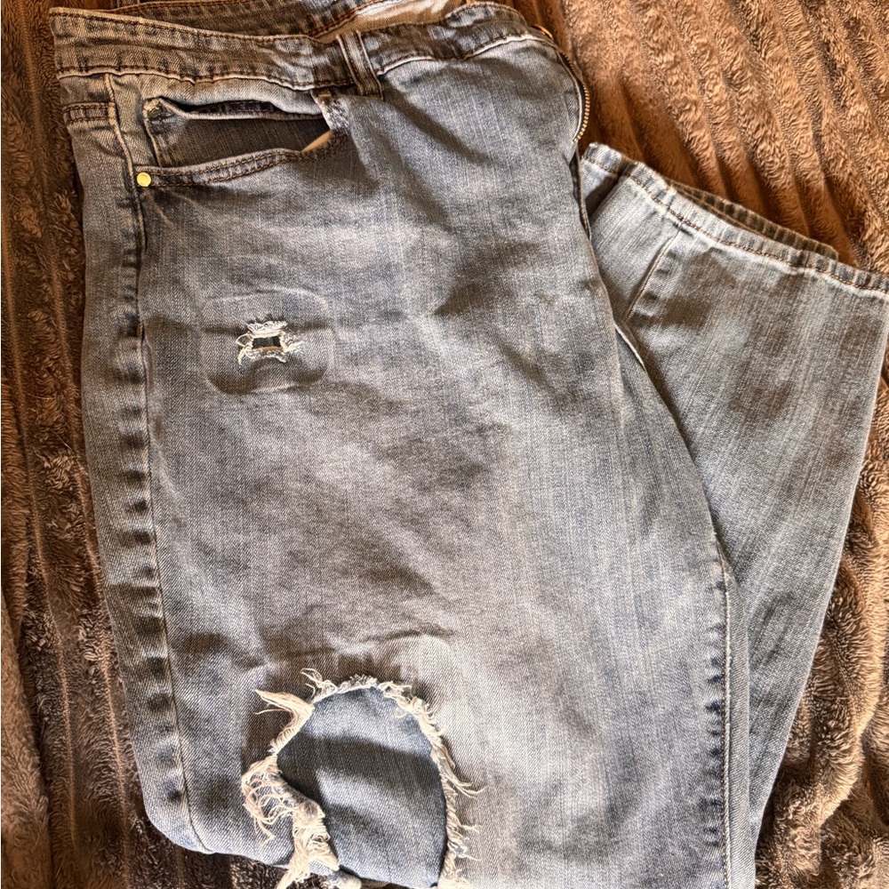 Stylish Gray Distressed women’s Jeans